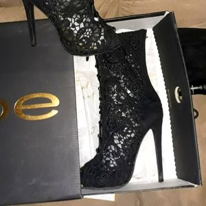 Bebe blk leather and lace, lace up boots